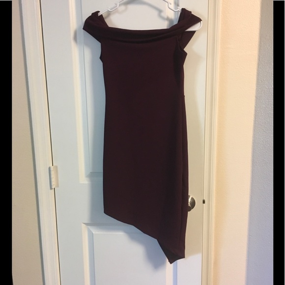 🔥FashionNova Plum Asymmetrical Dress - Picture 6 of 7